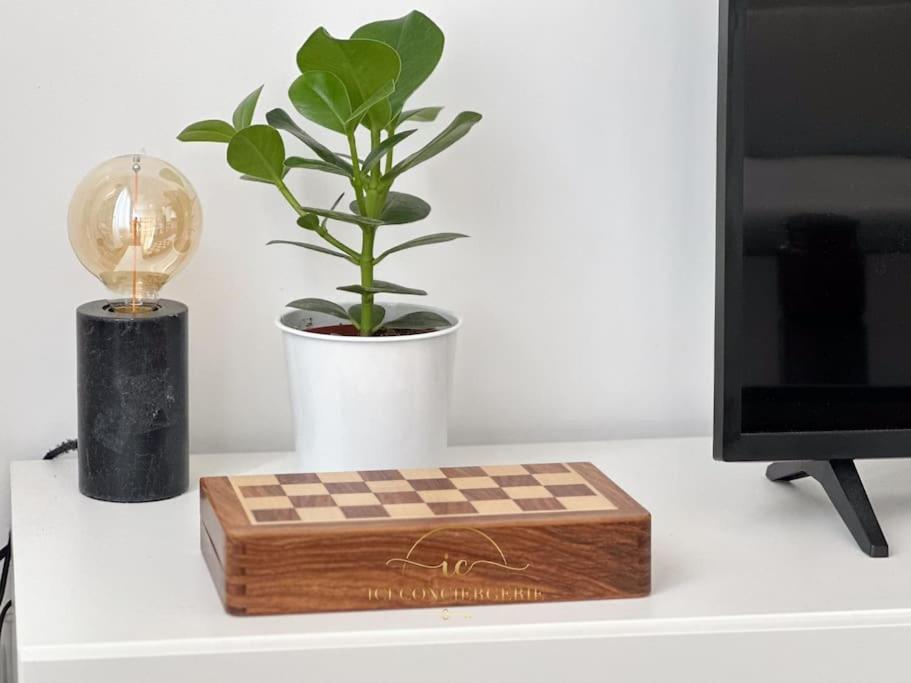 Le Petit Saint Louis Apartment Versailles Ngoại thất bức ảnh
