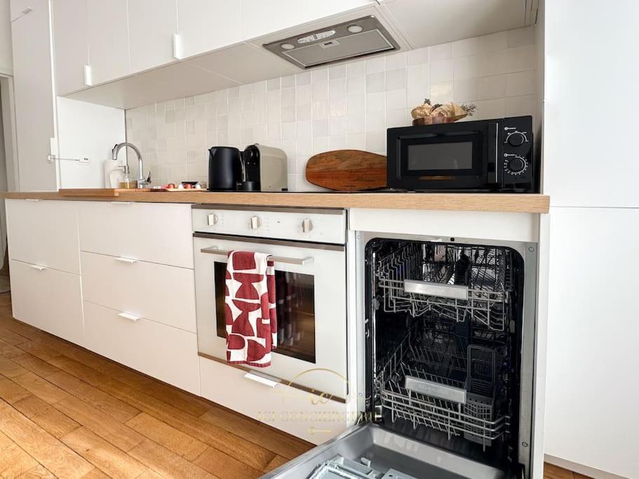 Le Petit Saint Louis Apartment Versailles Ngoại thất bức ảnh